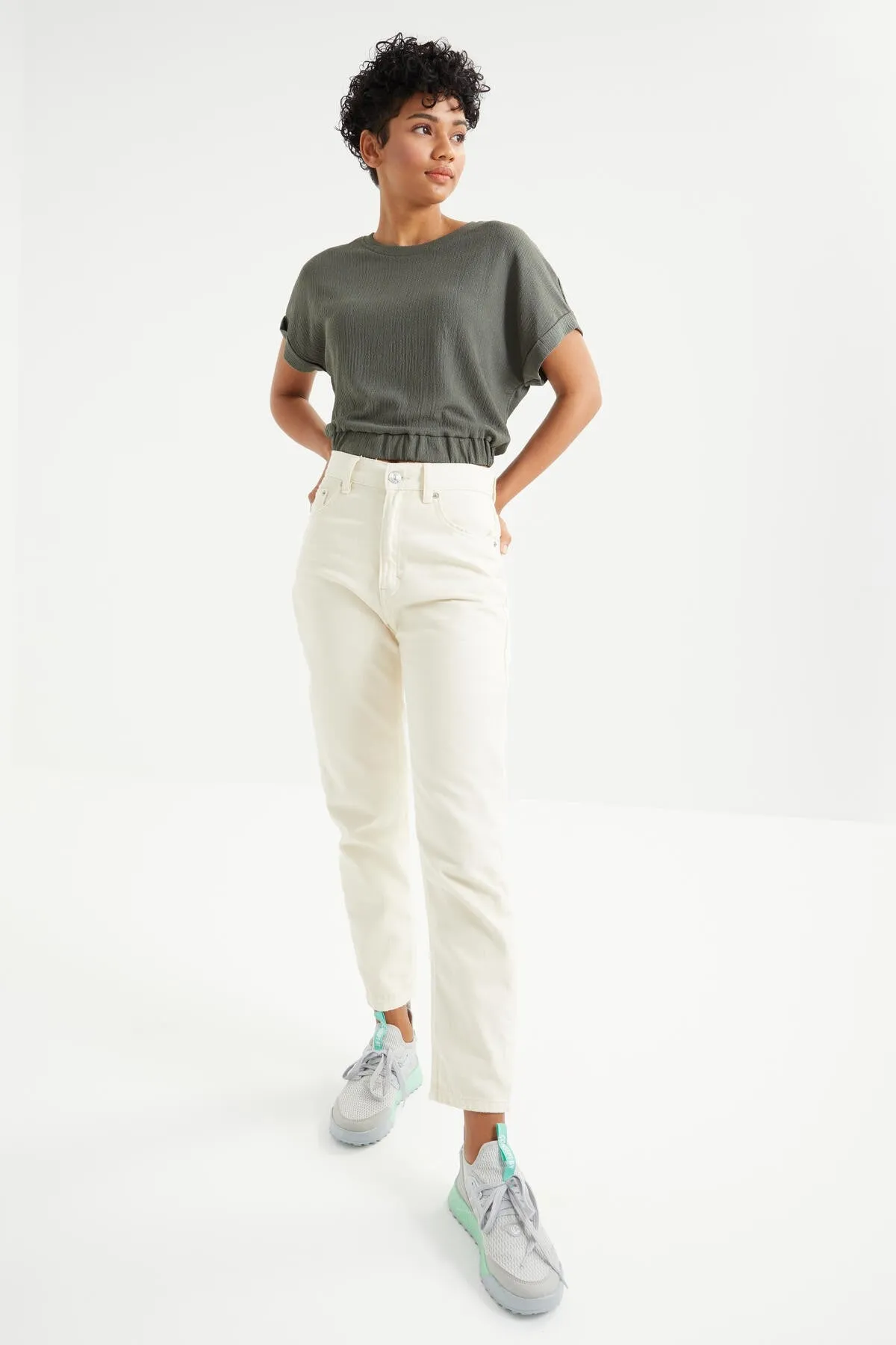 basic o yaka beli lastikli bürümcük kumaş kadin crop top t-shirt - 97227