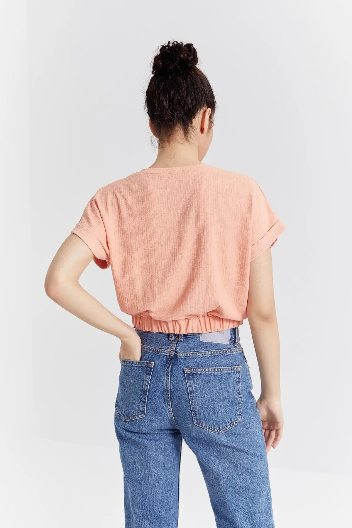 basic o yaka beli lastikli bürümcük kumaş kadin crop top t-shirt - 97227