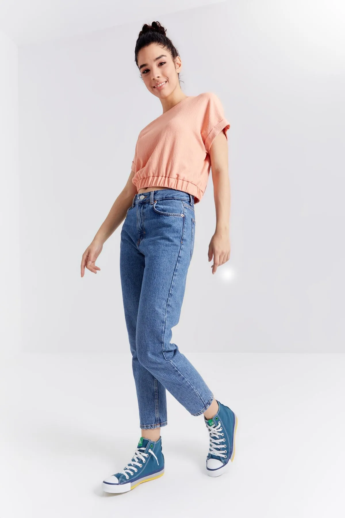 basic o yaka beli lastikli bürümcük kumaş kadin crop top t-shirt - 97227