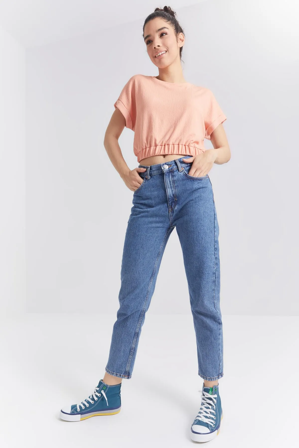 basic o yaka beli lastikli bürümcük kumaş kadin crop top t-shirt - 97227
