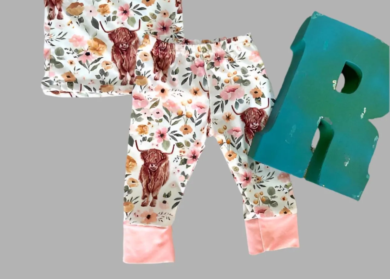 HIGHLAND COW Pajamas, Cows and Flowers