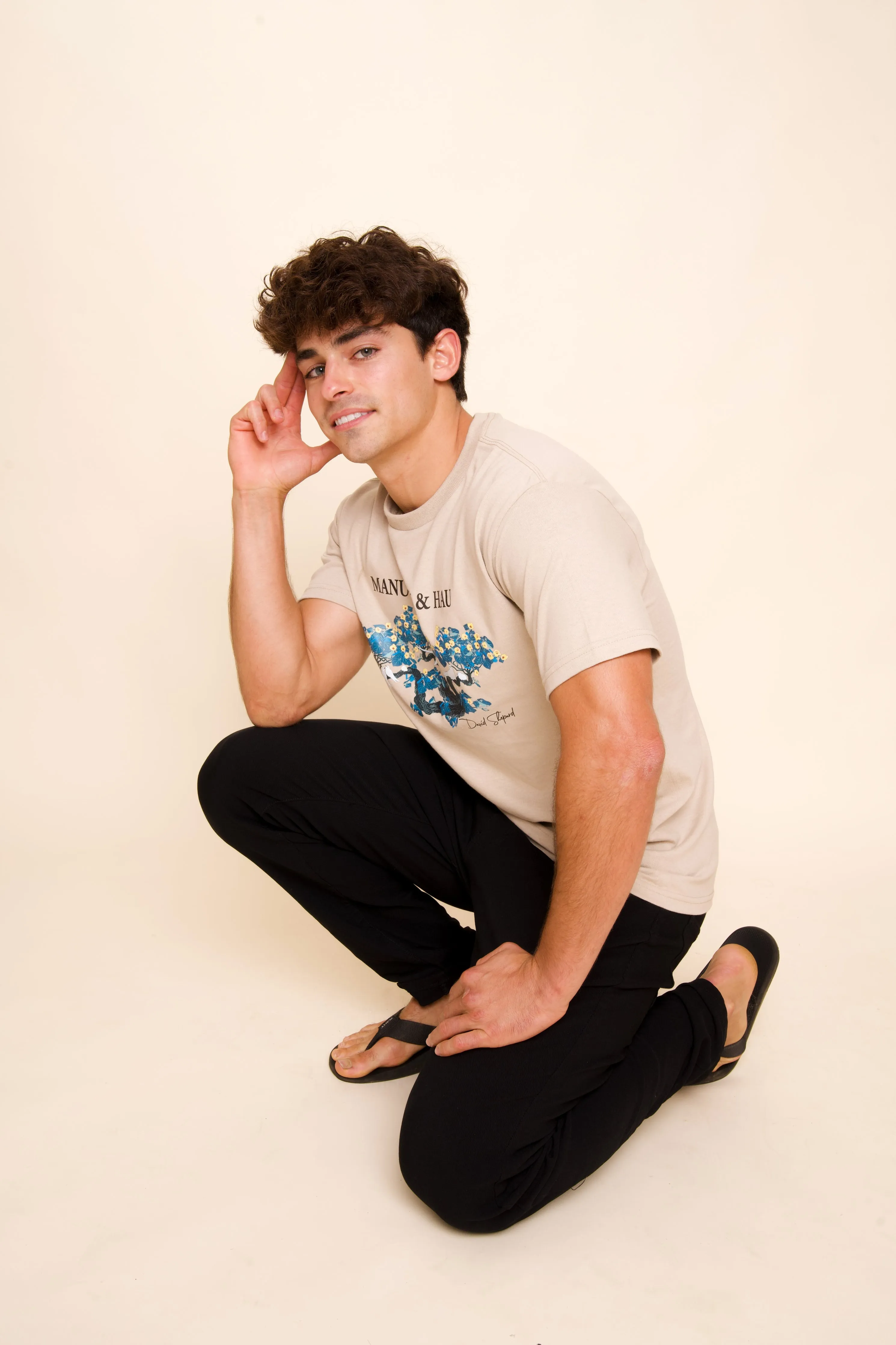 Manu-o-Kū & Flowering Hau Tree Tan T-Shirt