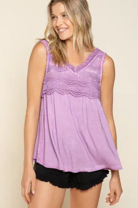 Scalloped Lace Sleeveless Top
